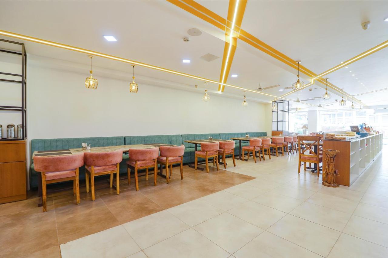 Fabhotel Aamantran & Banquet Halls - Nr Rtc X Roads Metro Station Hotel 3*